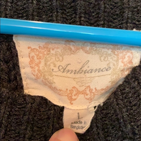 Pullover sweater - Picture 3 of 5